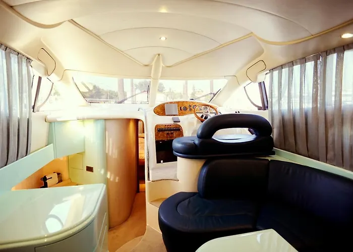 Private Yacht- Douro River 보트호텔 포르투