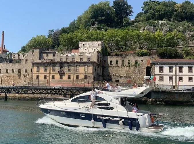 Private Yacht- Douro River Botel
