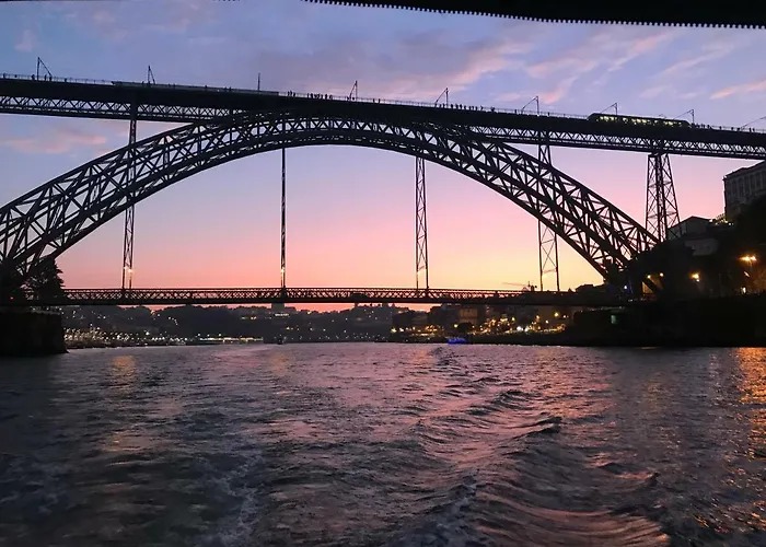 Private Yacht- Douro River 보트호텔