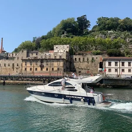 Private Yacht- Douro River 보트호텔